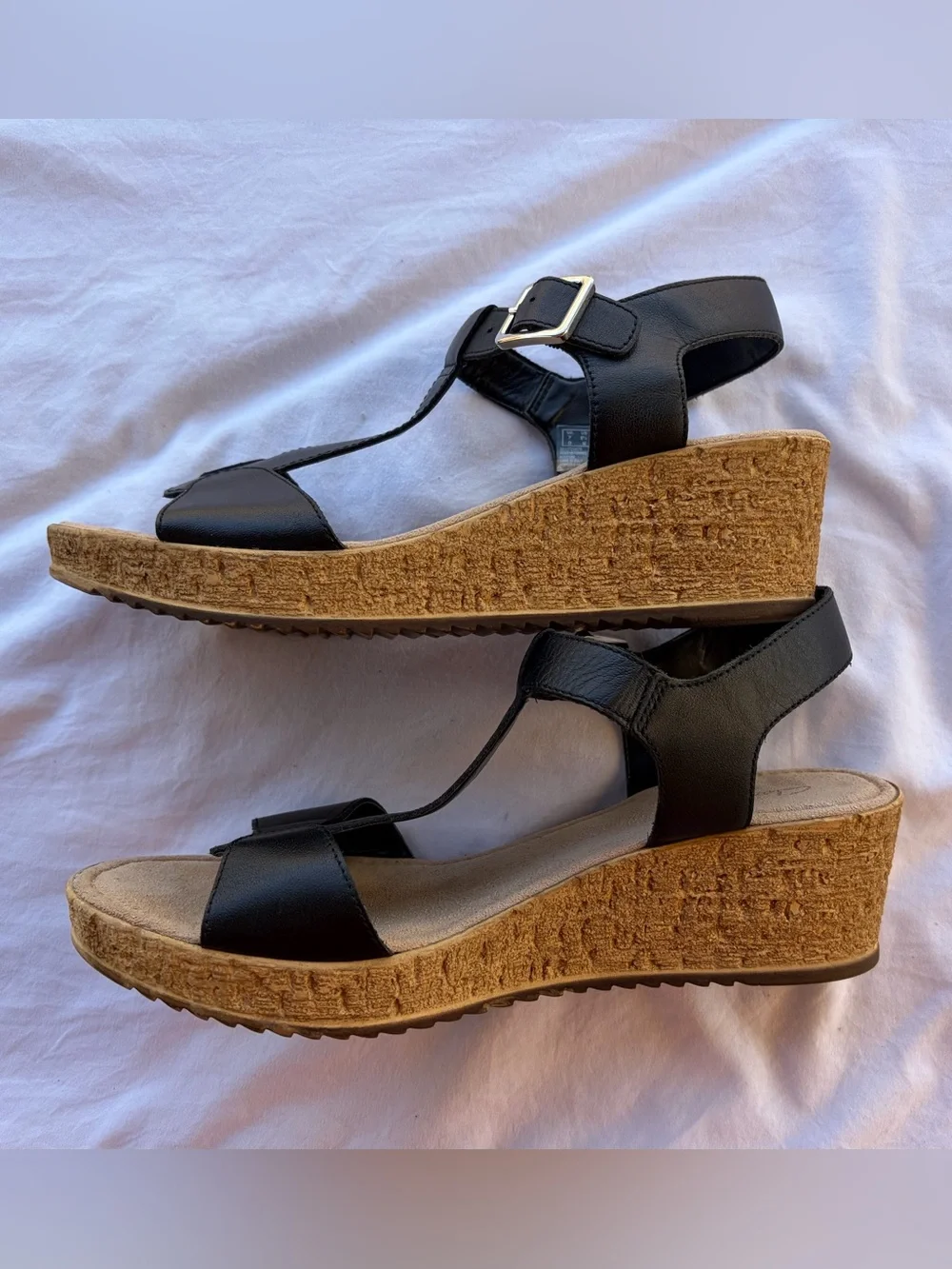 Clarks classic wedge